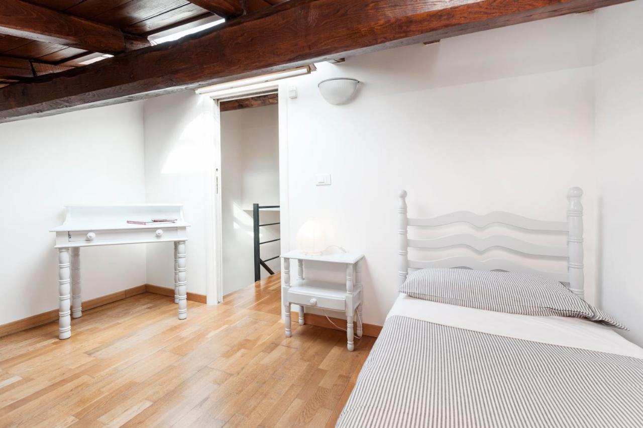 Charming Patio House In San Lorenzo Appartamento